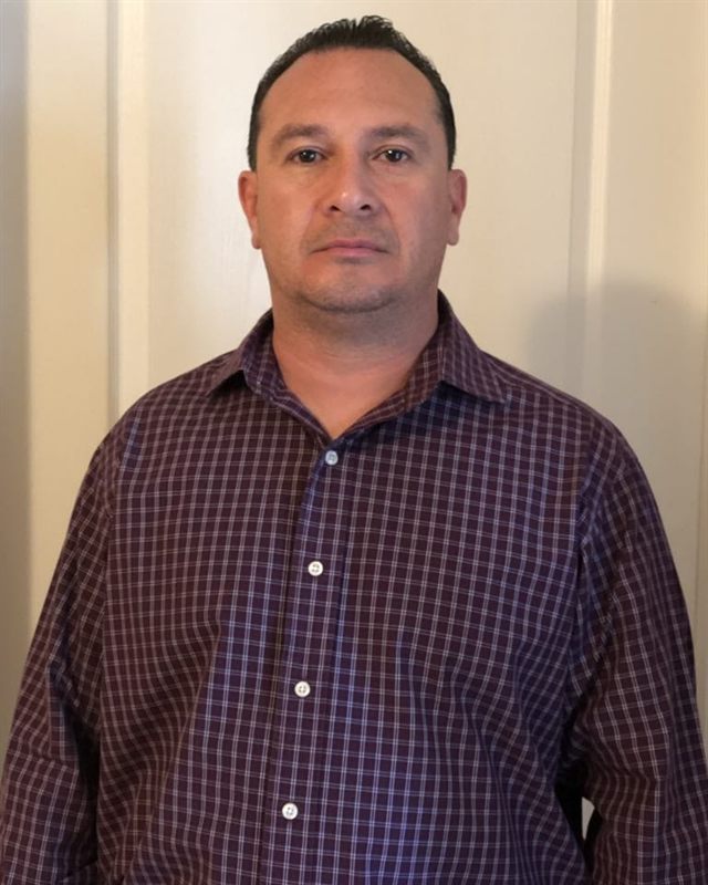 Alejandro, driving instructor at Parinama Driving School